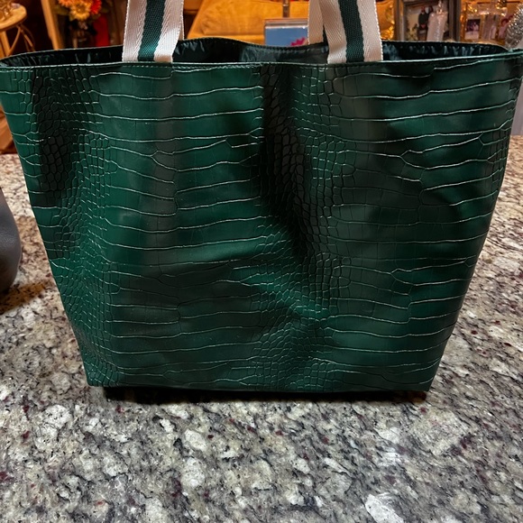 Estate Sale beauty Green tote - Picture 2 of 4